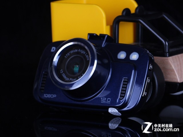 鋁鎂合金機身 DAZA G320行車記錄儀評測